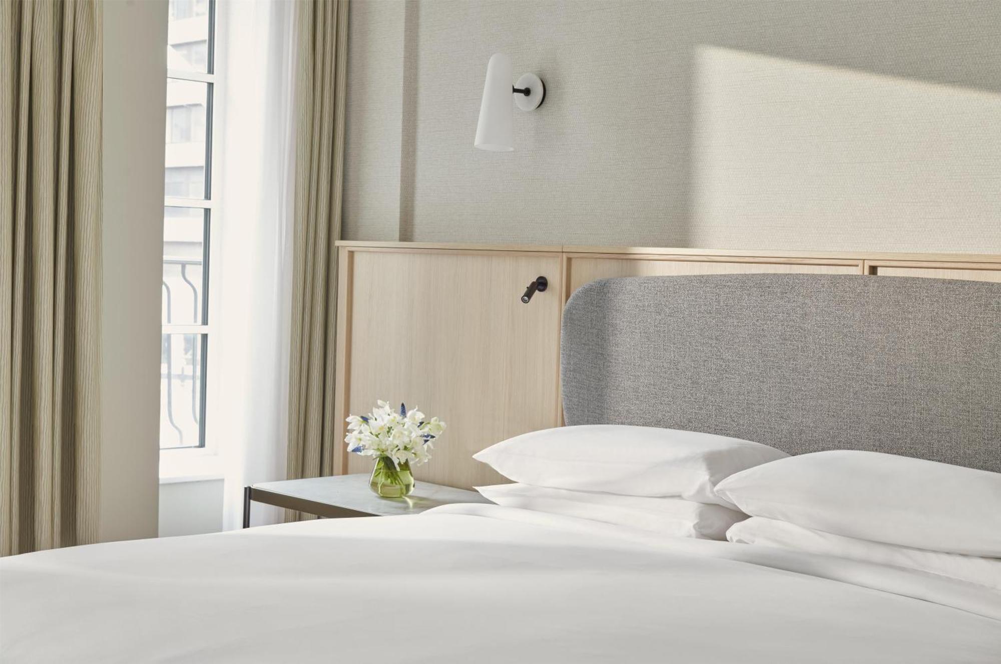 King Room with Accessible Shower - Disability Access,1756453967:JPEG