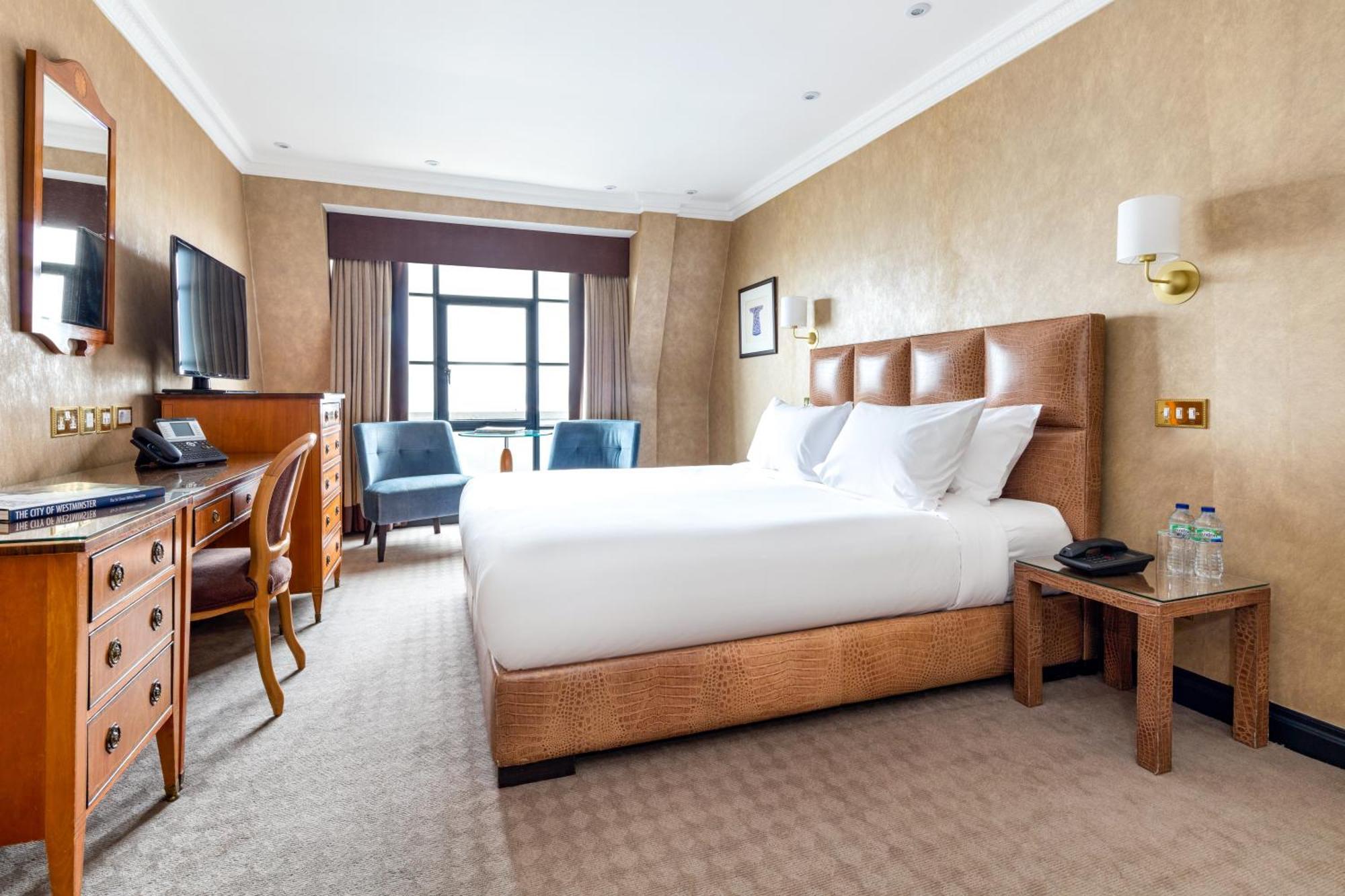 Premium Room - Square View,945484846:JPEG