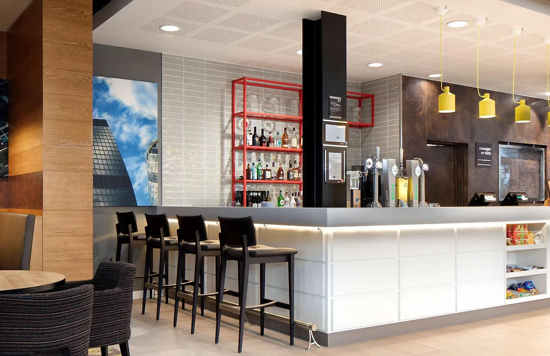 Hampton By Hilton London Excel-1