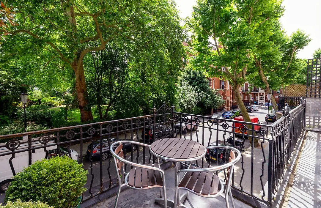 Collingham Serviced Apartments-1