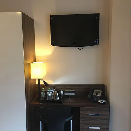 Simply Rooms & Suites-3