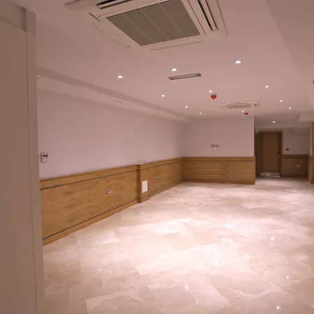 London Kings Hotel-2