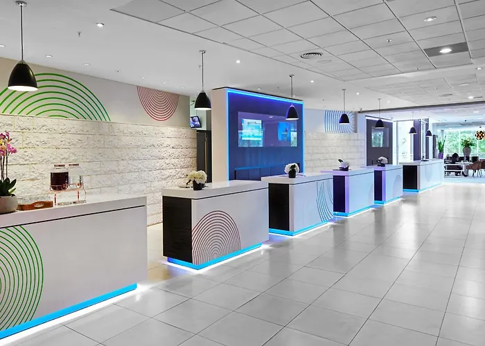  Novotel London West