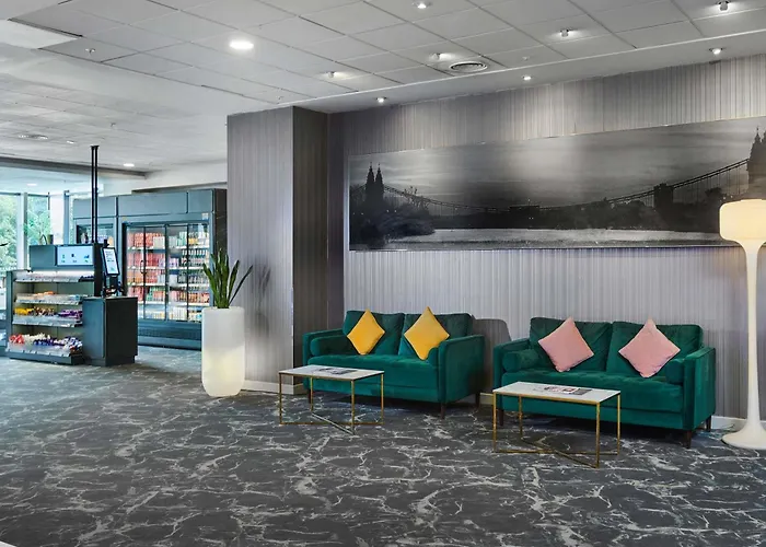  Novotel London West